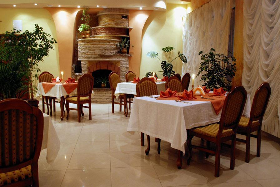Secession Hotel Leczna Exterior foto
