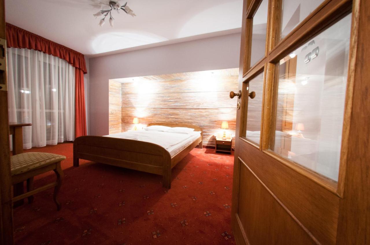 Secession Hotel Leczna Exterior foto